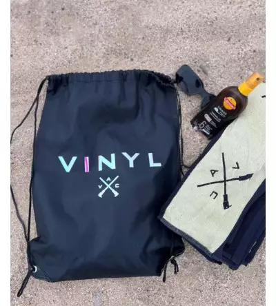 VINYL GYMSACK ΜΑΥΡΗ ΜΕ ΑΝΑΓΛΥΦΟ ΙΡΙΔΙΖΟΝ ΛΟΓΟΤΥΠΟ